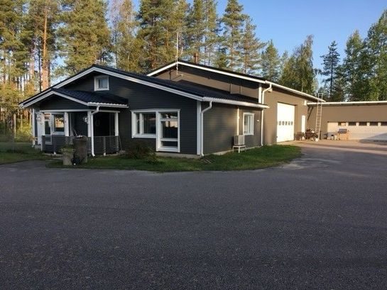 Jyrki Heinonen Oy – varasto ja halli Ylivieskassa